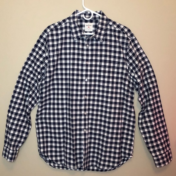 Gap men’s button down shirt. EUC - Picture 1 of 7